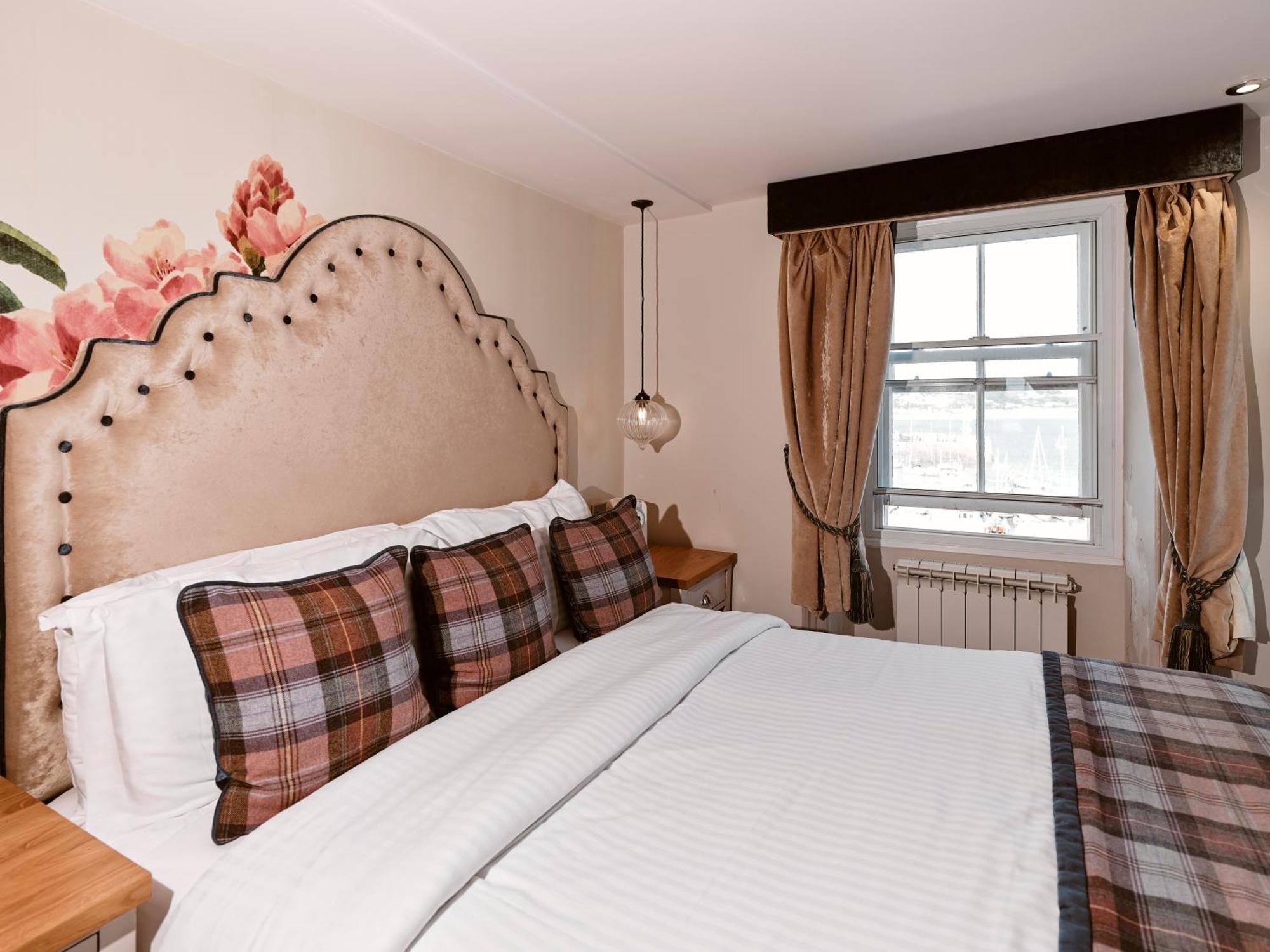 Old Court House Inn St Aubin Exteriér fotografie